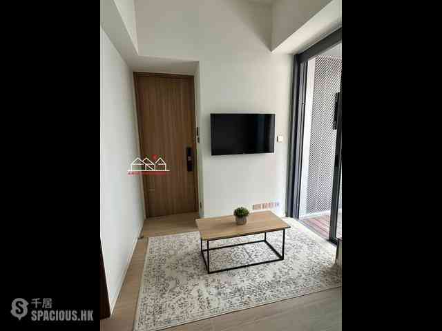 Sai Ying Pun - Des Voeux W Residence 04
