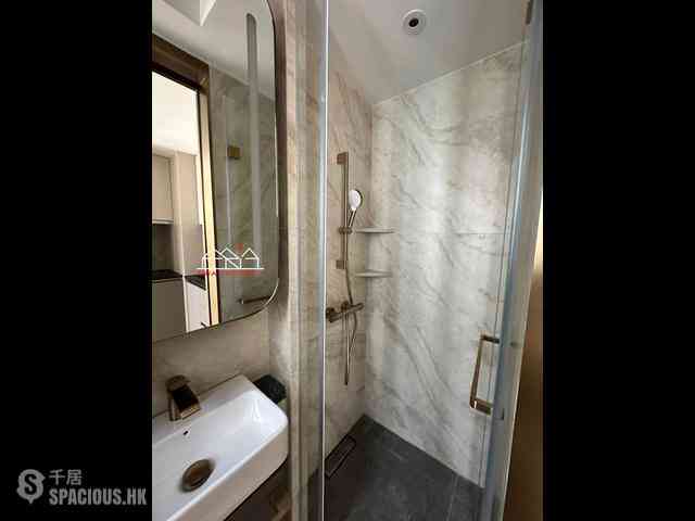 Sai Ying Pun - Des Voeux W Residence 06
