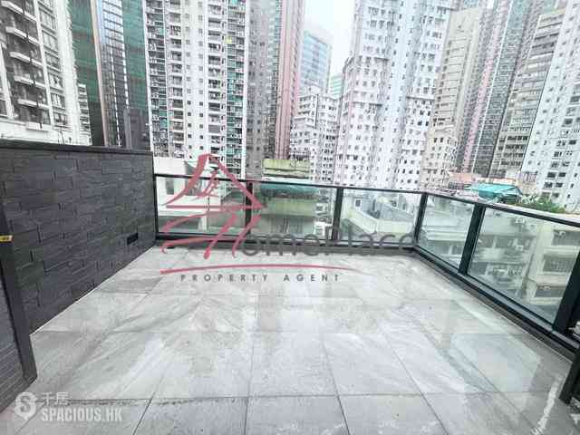 Sai Ying Pun - The Queens 08