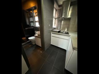 Tseung Kwan O - Well On Garden Block 4 07