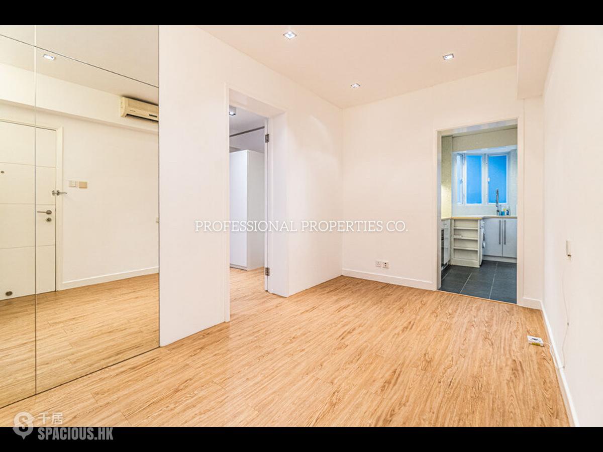 Mid Levels Central - Rich Court 01