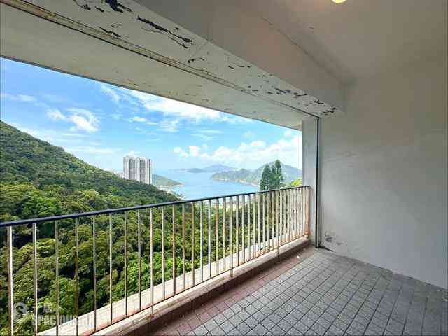 Repulse Bay - Sea Cliff Mansions 04