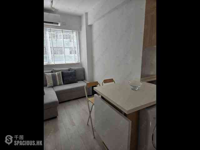Sai Ying Pun - Lai On Building 01