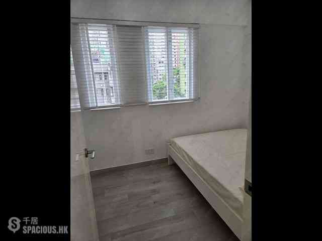 Sai Ying Pun - Lai On Building 08
