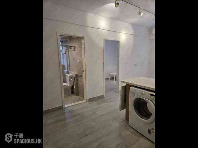 Sai Ying Pun - Lai On Building 09