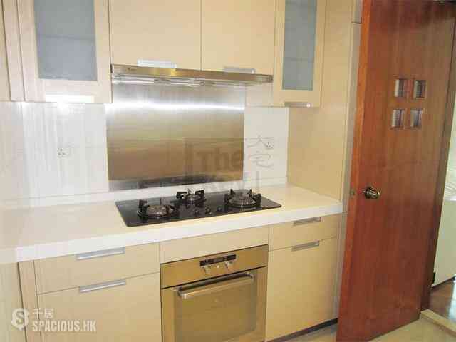 Mid Levels Central - Hillsborough Court Block 2 10