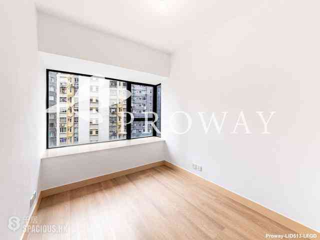 Mid Levels Central - 62B, Robinson Road 07