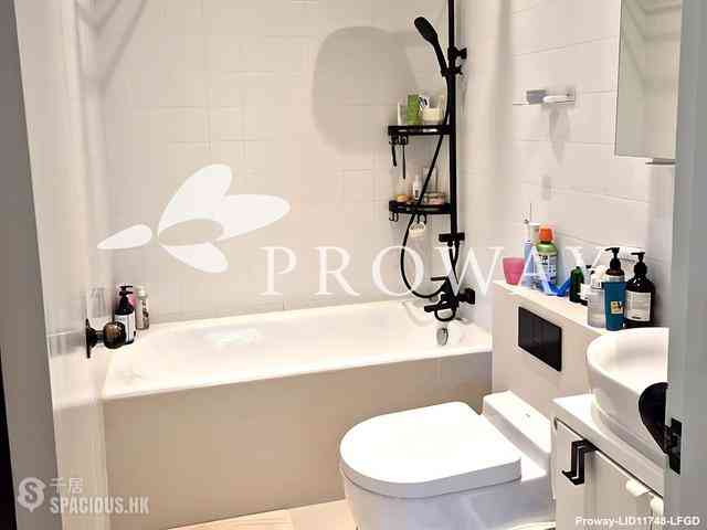 Mid Levels Central - Hillsborough Court 06