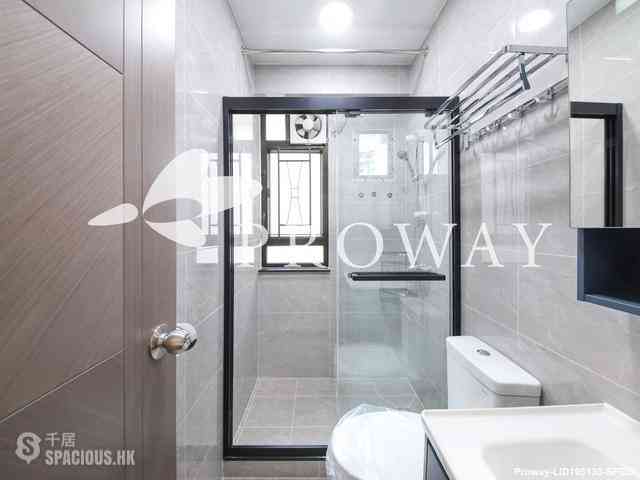 Mid Levels Central - On Fung Building 09