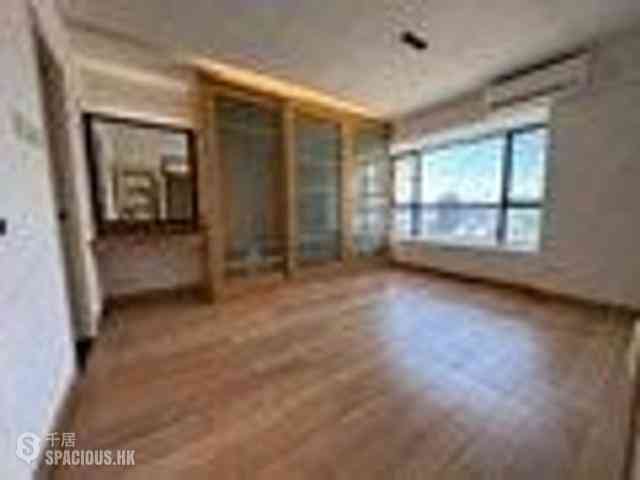 Mid Levels Central - The Grand Panorama Block 2 02