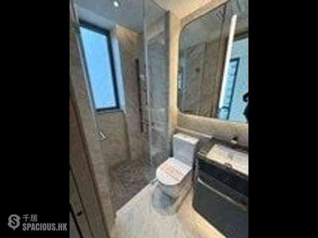 Sai Ying Pun - Des Voeux W Residence 04