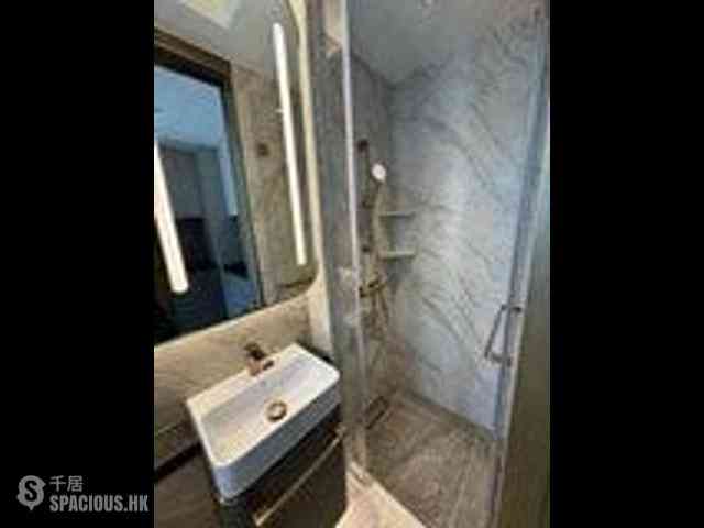 Sai Ying Pun - Des Voeux W Residence 06