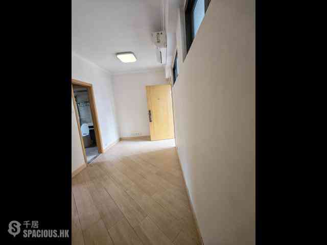 Sheung Wan - Ko Shing Building 08