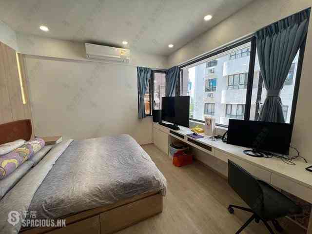 Mid Levels Central - Hong Lok Mansion 05
