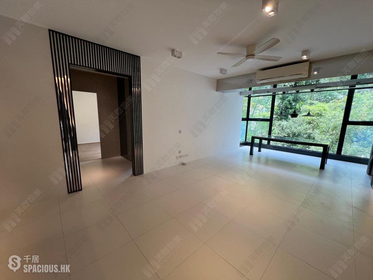 Mid Levels West - Peace Court 01