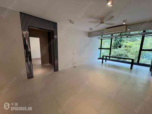 Mid Levels West - Peace Court 01