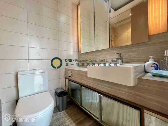 Sai Ying Pun - Island Crest 09