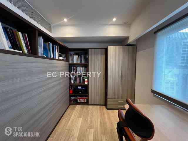 Tai Hang - Yick King Building 09