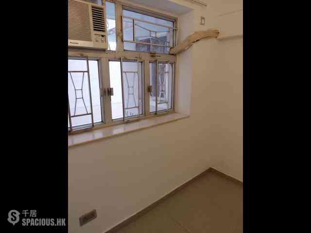 灣仔 - 展鴻大廈 05