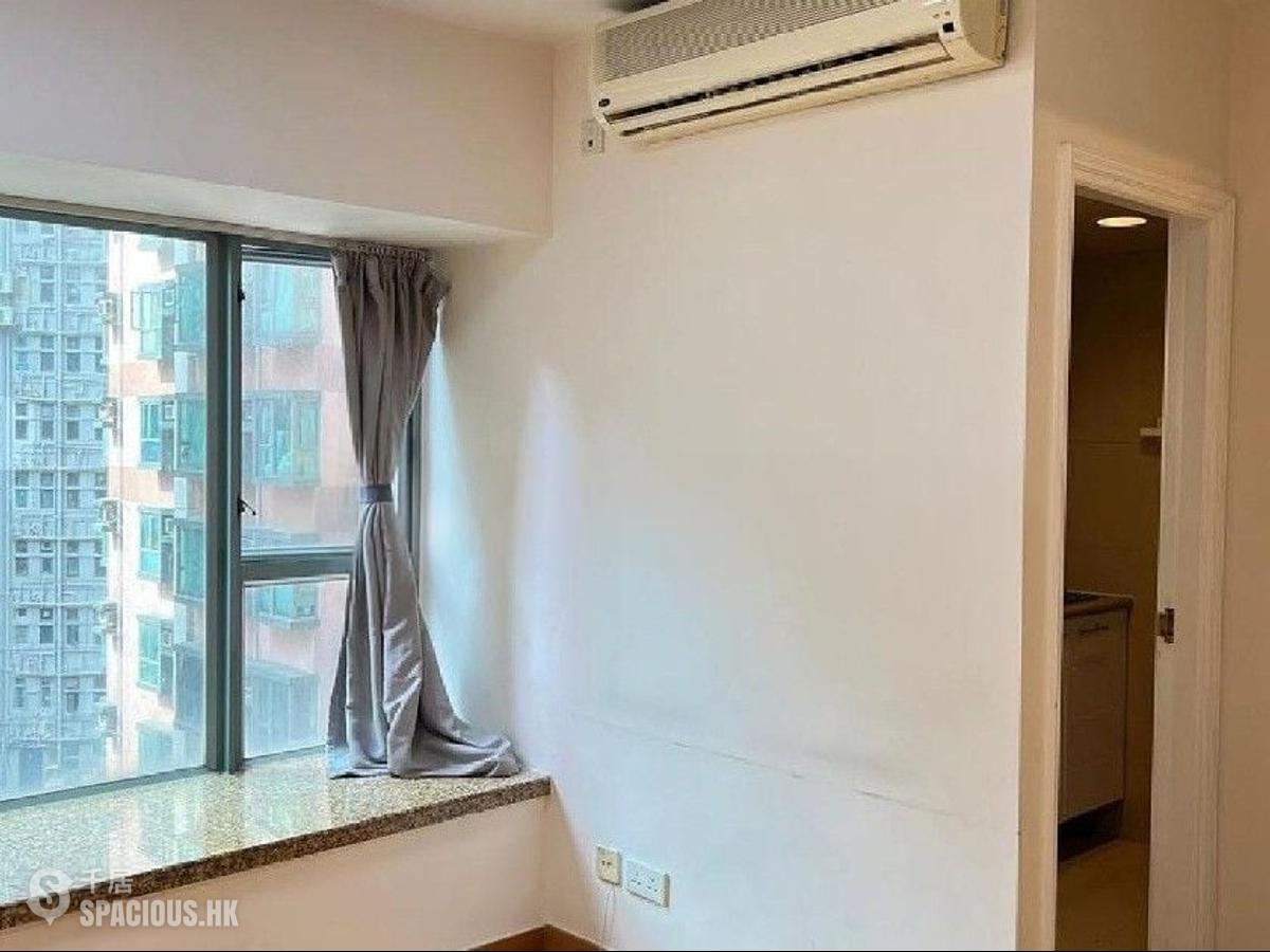 Sheung Wan - Queen's Terrace Block 2 01