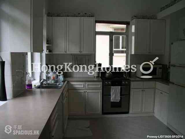 Mid Levels Central - Grand House 12