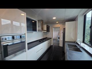 Mid Levels Central - The Harbourview 17