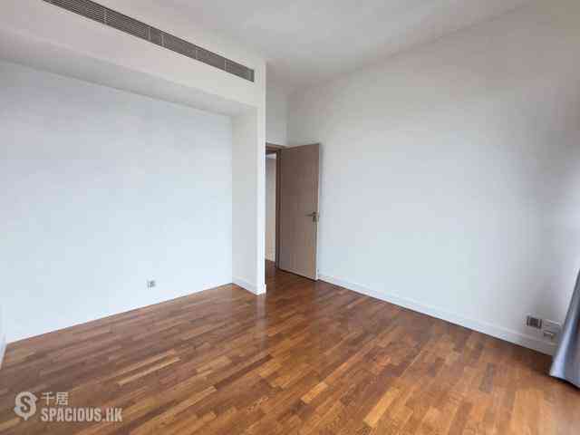 Mid Levels Central - The Harbourview 12