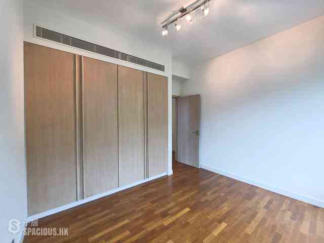 Mid Levels Central - The Harbourview 15