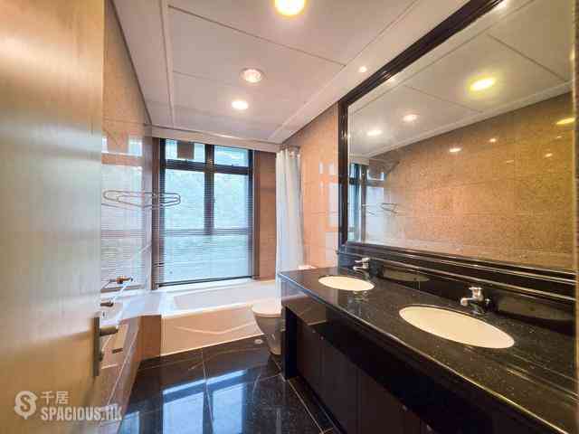 Mid Levels Central - The Harbourview 16