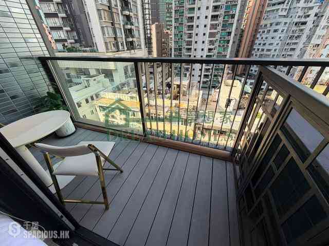 Sai Ying Pun - The Queens 02