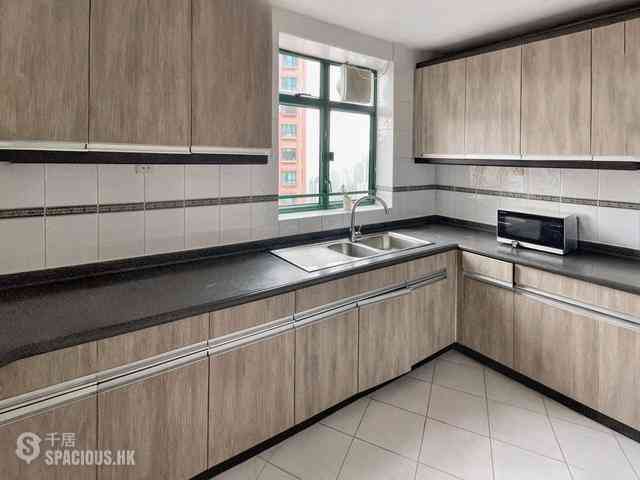 Mid Levels Central - Hillsborough Court Block 1 03