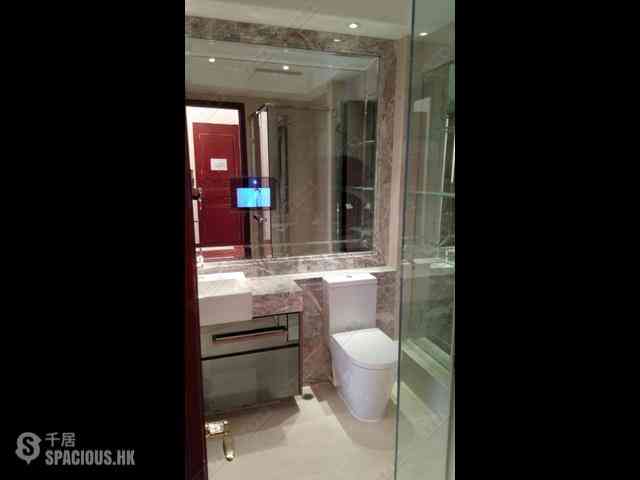 Wan Chai - The Avenue Phase 2 Block 3 05