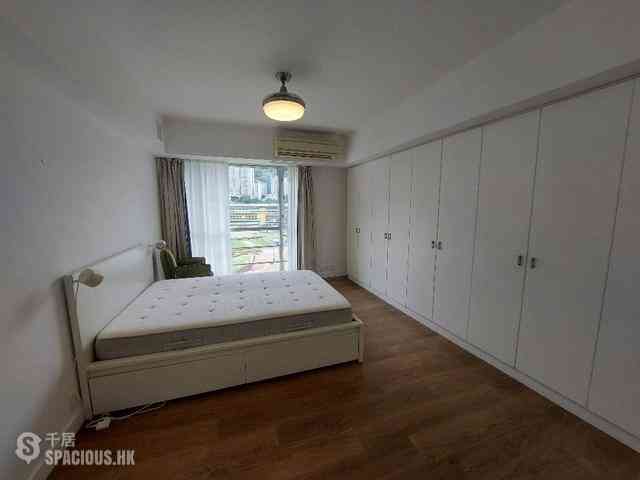 Leighton Hill - Rose Court 14
