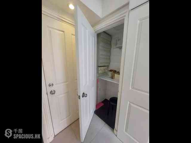 Leighton Hill - Rose Court 17