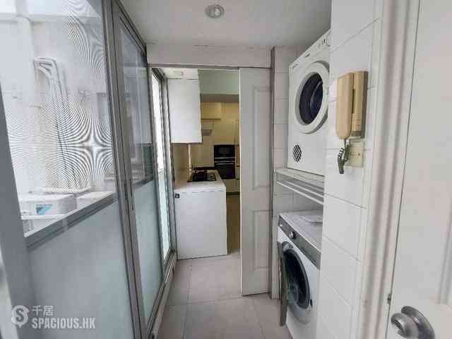Leighton Hill - Rose Court 18