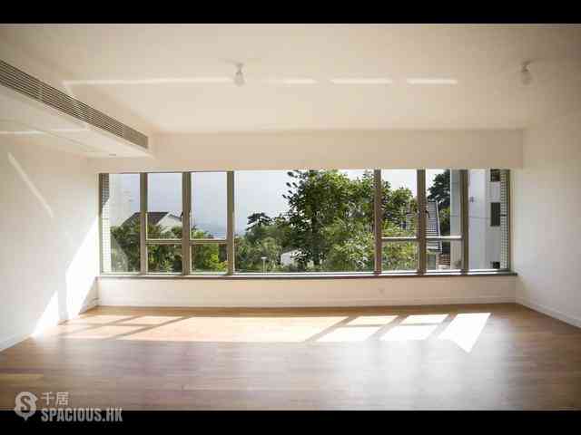 The Peak - Mount Austin Estate 26