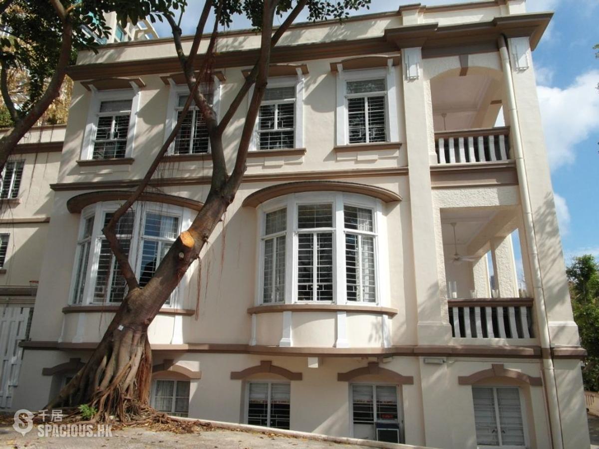 Pok Fu Lam - Felix Villas 01