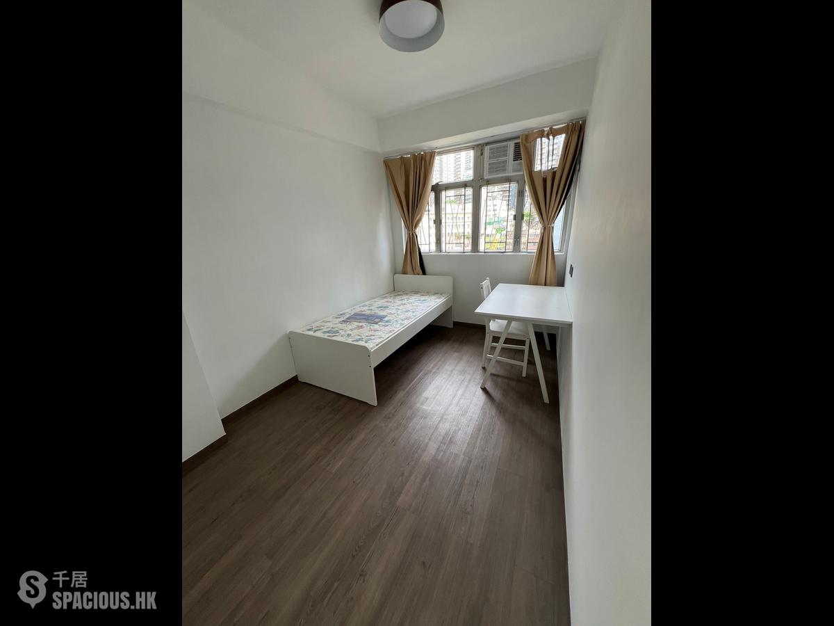 Sai Ying Pun - Tin Hing Building 01