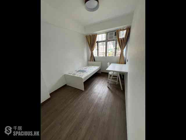 Sai Ying Pun - Tin Hing Building 01