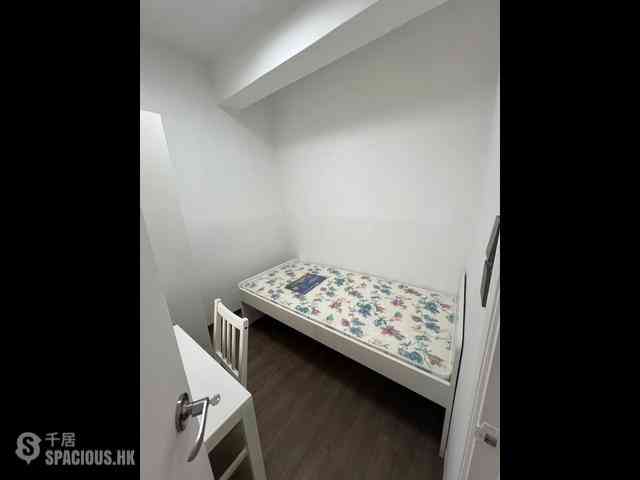 Sai Ying Pun - Tin Hing Building 05