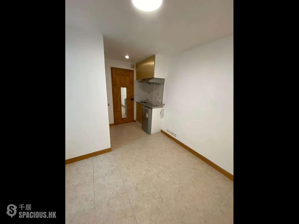 Causeway Bay - Malahon Apartments 01