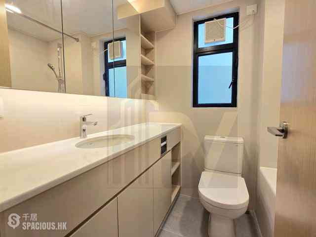 Mid Levels Central - 62B, Robinson Road 05