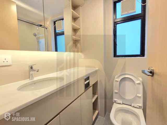 Mid Levels Central - 62B, Robinson Road 06