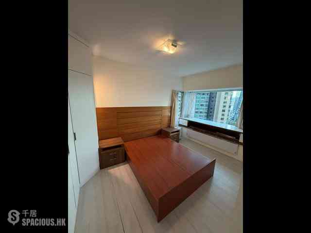 West Kowloon - The Waterfront Phase 2 Block 6 04