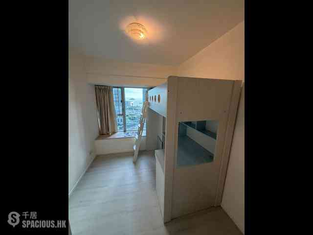 West Kowloon - The Waterfront Phase 2 Block 6 05