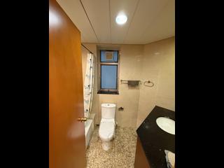 West Kowloon - Sorrento Phase 1 Block 6 07