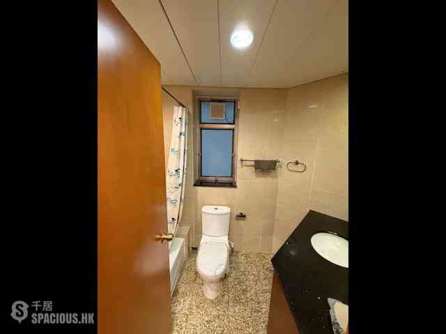 West Kowloon - Sorrento Phase 1 Block 6 07