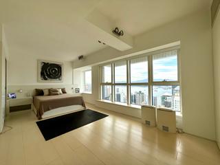 Soho - Centrestage 12