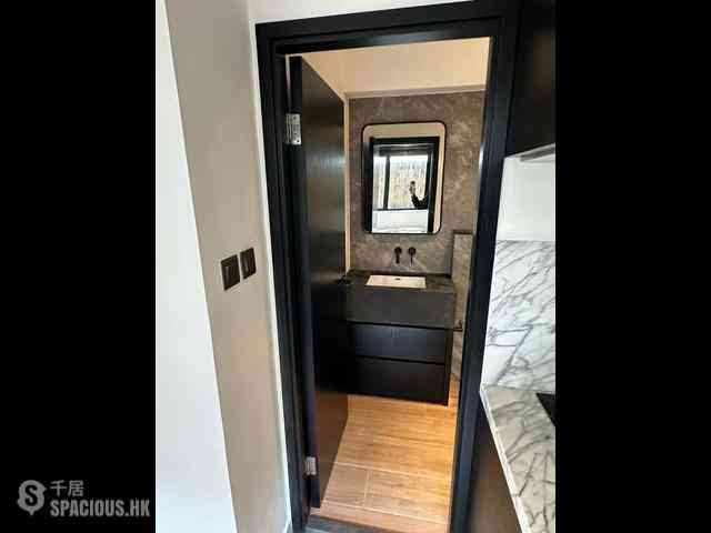 Sai Ying Pun - Wah Lee Building 04