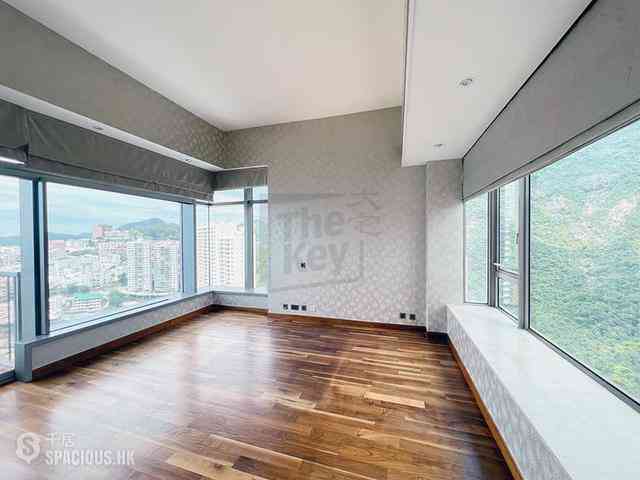 Repulse Bay - Grosvenor Place 03